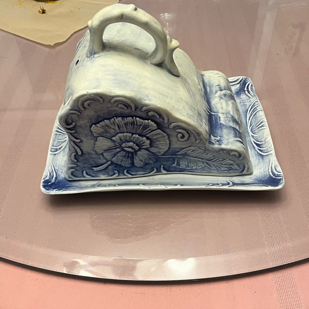 Beautiful Vintage Ceramic Cheese Keeper